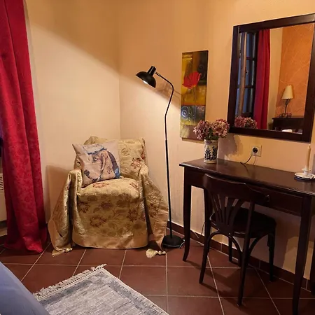 Apartment Matias Kastanies With Privat Parking