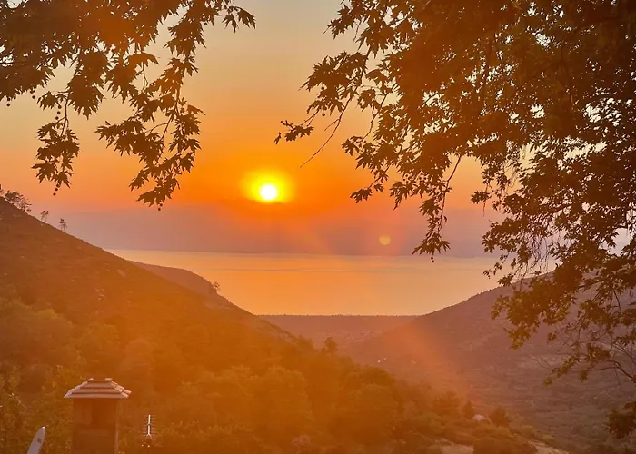 Matias Kastanies With Privat Parking